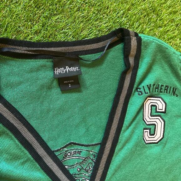 Harry Potter Slytherin Cardigan - Picture 4 of 6